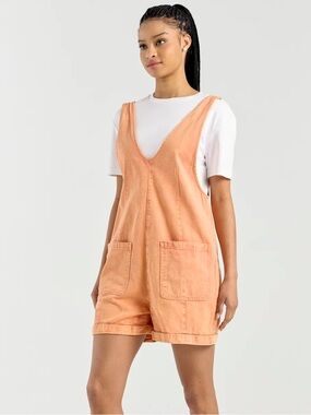 NWOT Women's Peach Denim Short Overalls - size M
